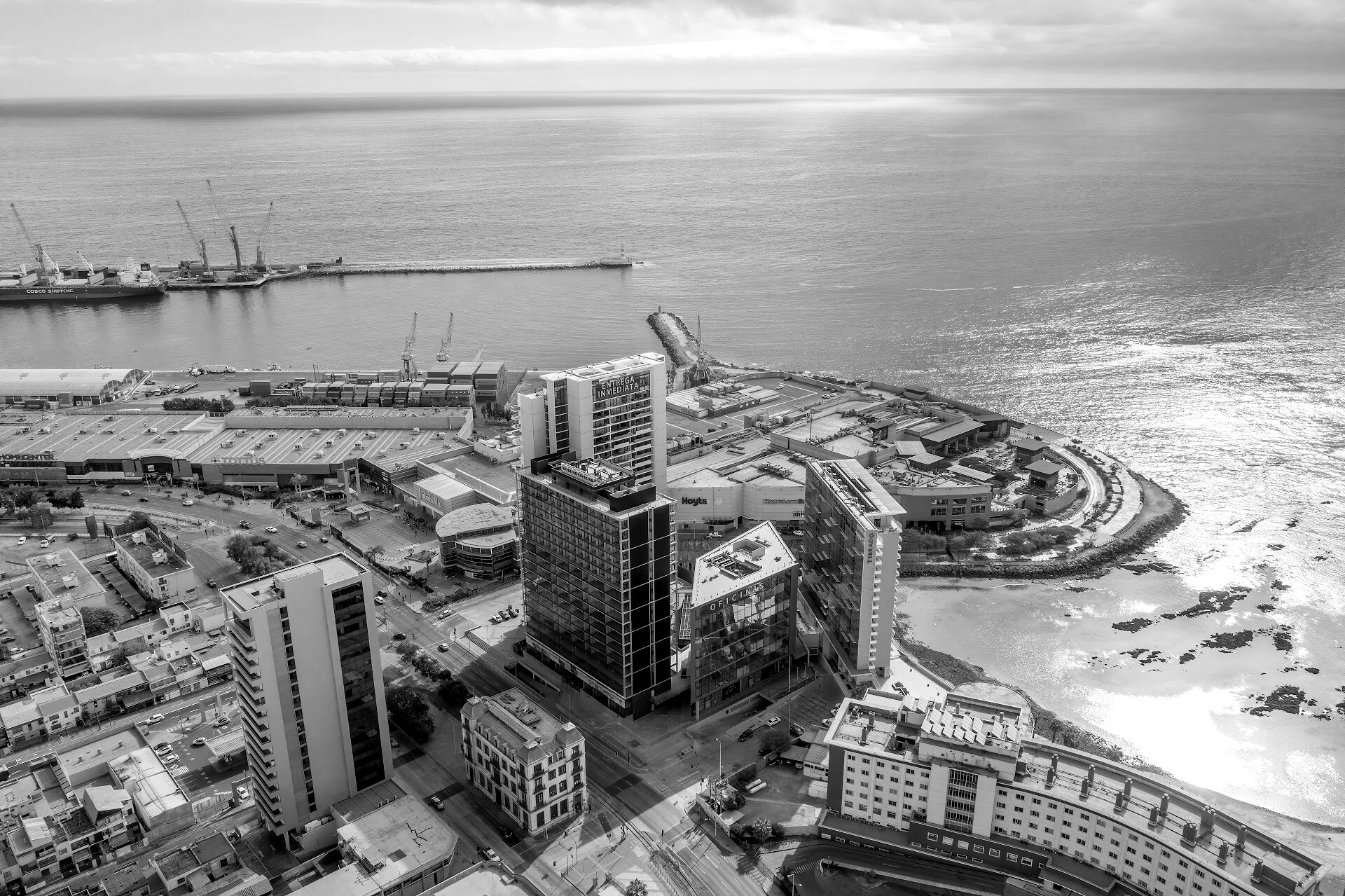 Vista aérea drone de propiedades en Puerto Nuevo, Antofagasta