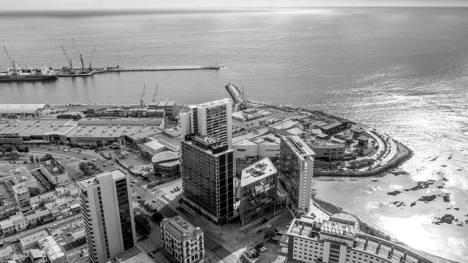 Vista aérea drone de propiedades en Puerto Nuevo, Antofagasta